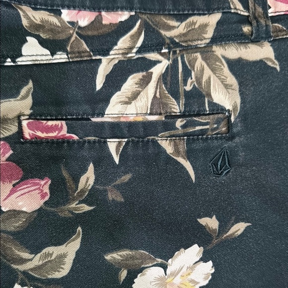 Volcom Floral High Waist Women's Shorts - Black, Pink, White - Picture 4 of 10